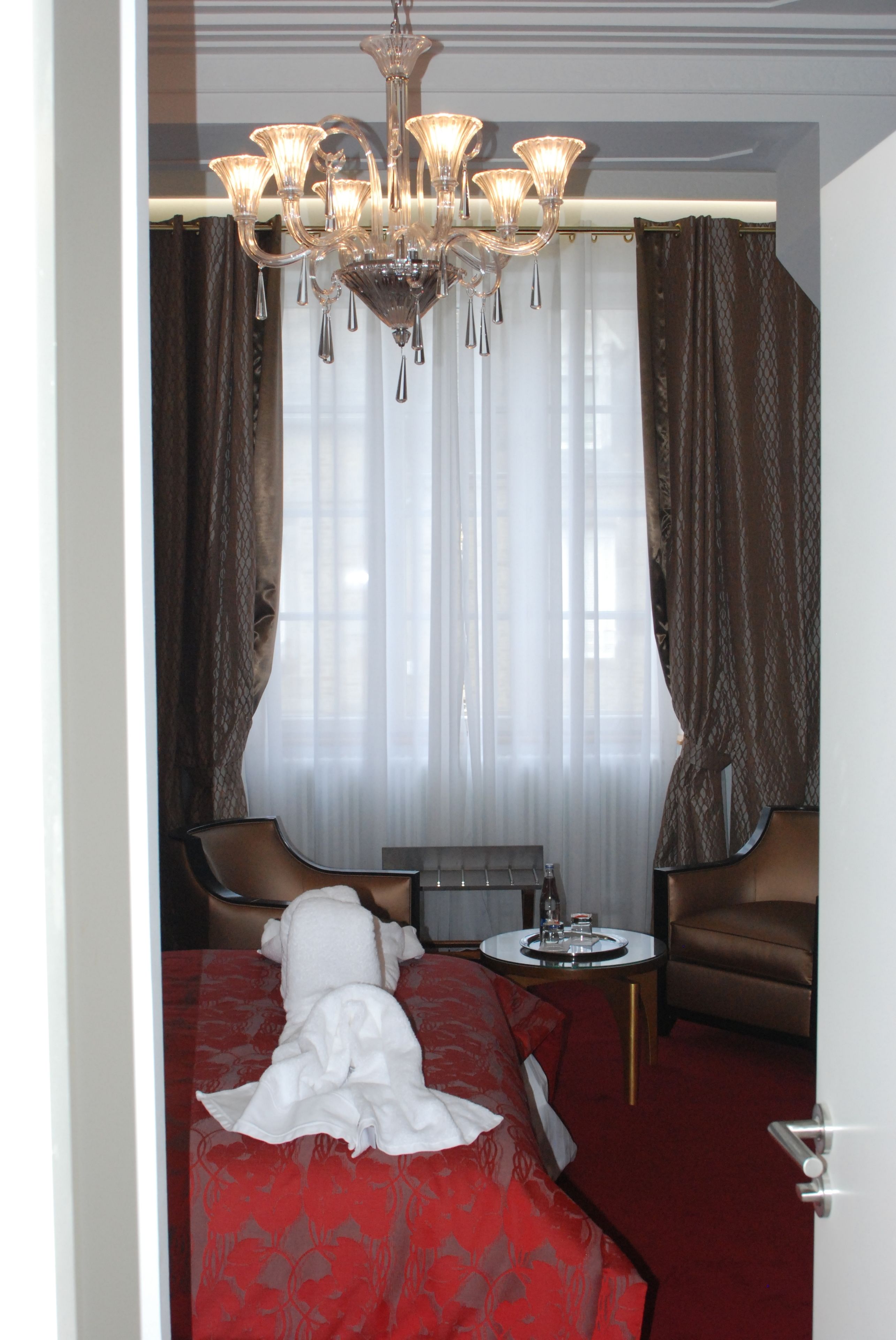 deluxe double room | premium bedding, minibar, in-room safe, individually decorated