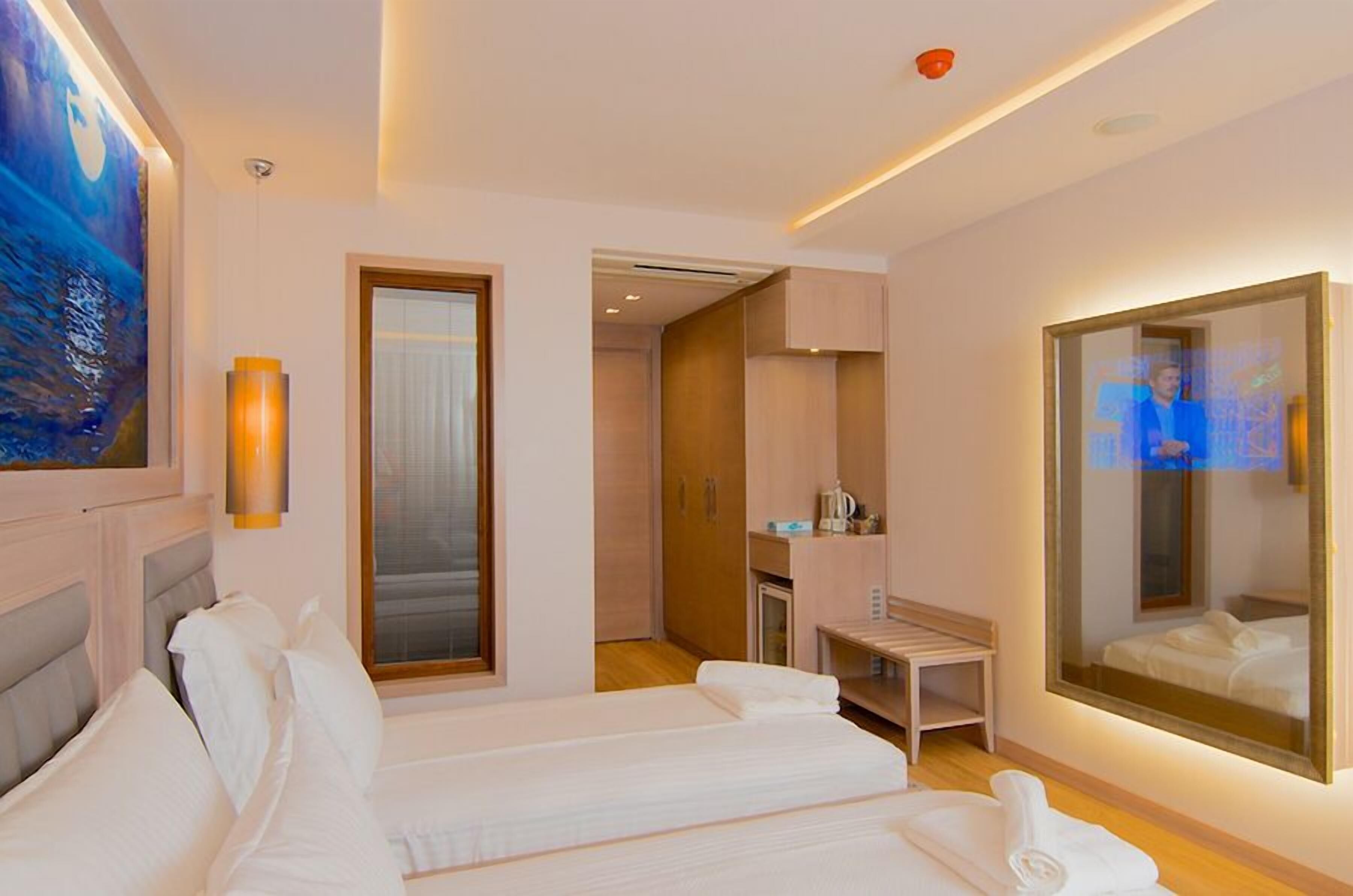 Premium bedding, minibar, in-room safe, desk