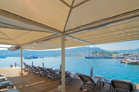 Sundeck