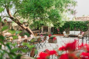 Breakfast and dinner served, international cuisine - Hunnaphan Otel (Ayvacik)