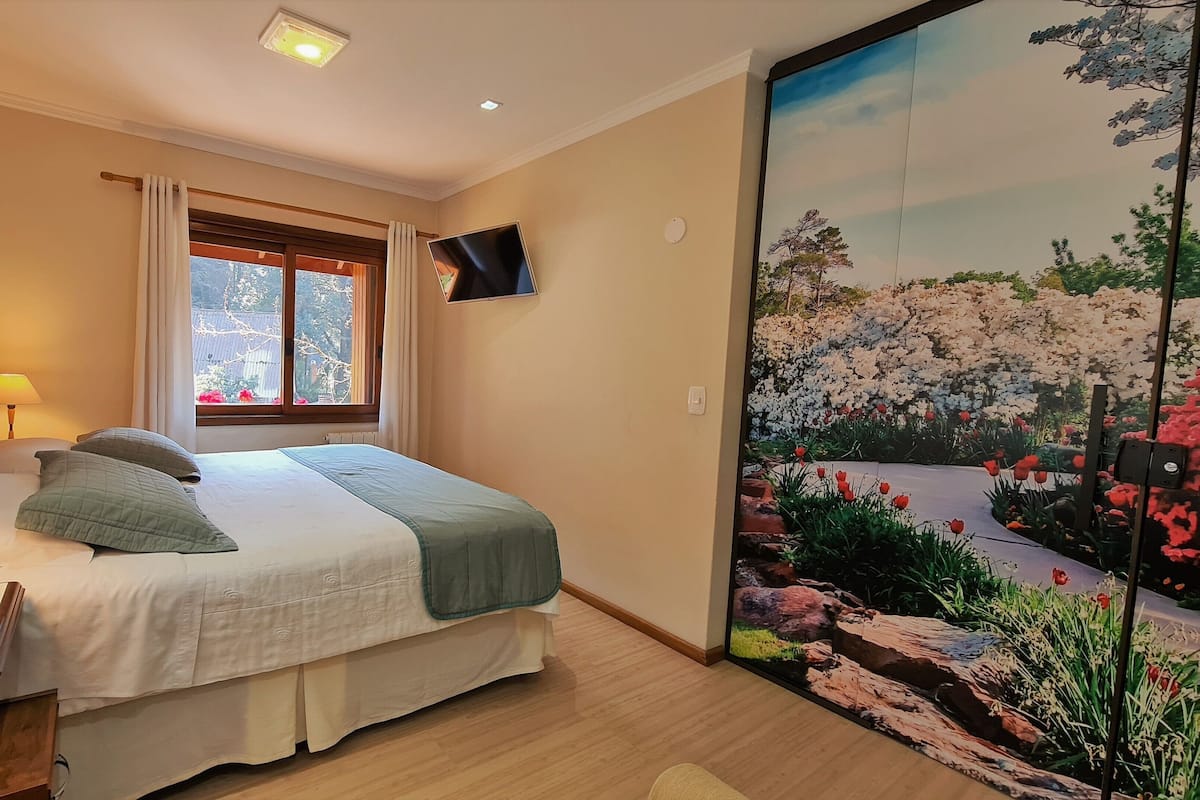 Family Room | 1 bedroom, minibar, soundproofing, free WiFi