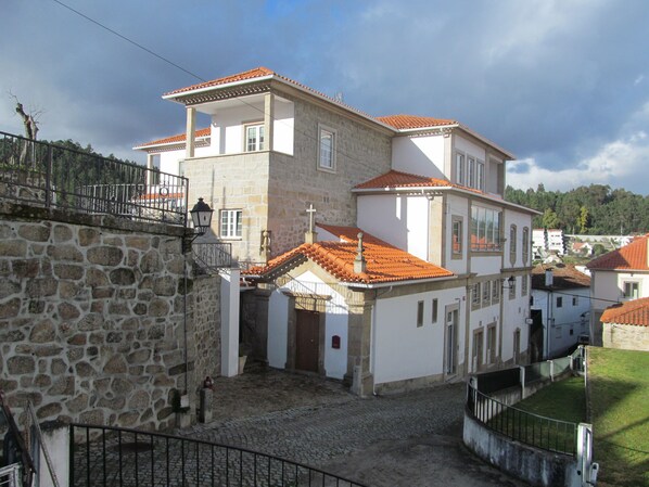 Front of property - Hotel Solar da Capela (Sao Pedro do Sul)