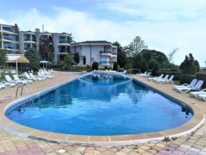Sæsonbestemt udendørs pool