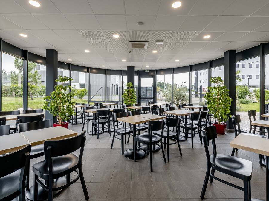 Daily buffet breakfast for a fee