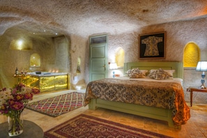 Sultan Cave Suite - Takaev Cave House (Nevsehir)