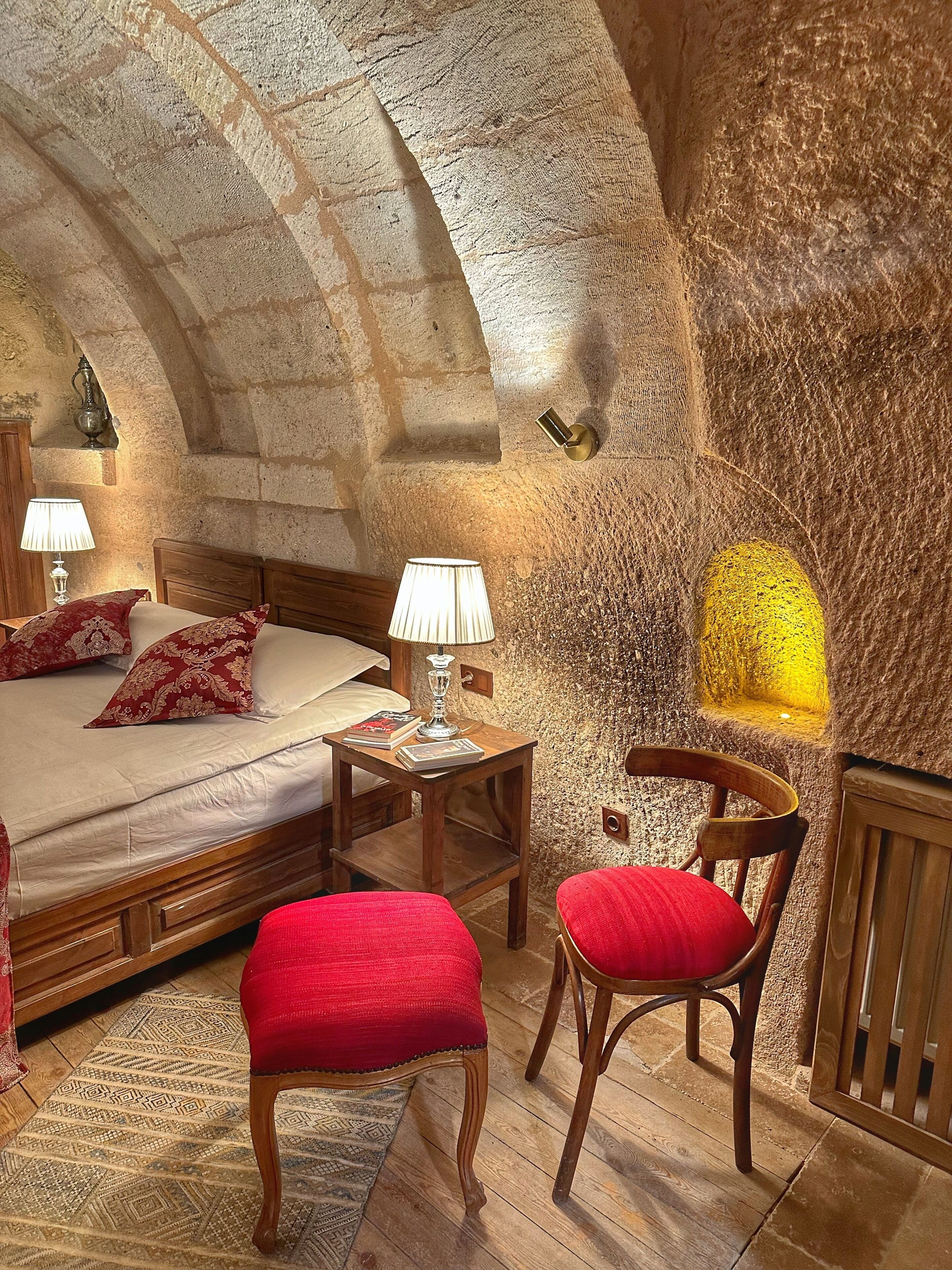 Cozy Cave Room | Sábanas de algodón egipcio y ropa de cama de alta calidad 