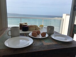 Free continental breakfast