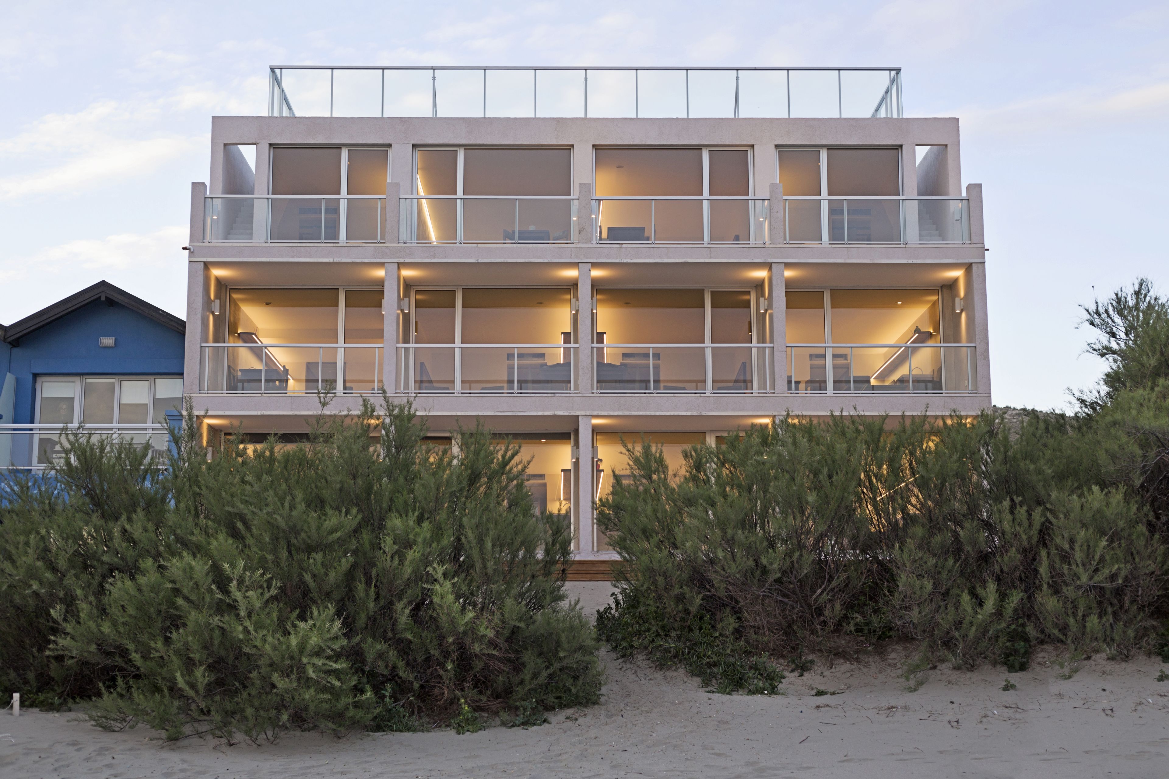 海灘、躺椅、沙灘巾、浮潛