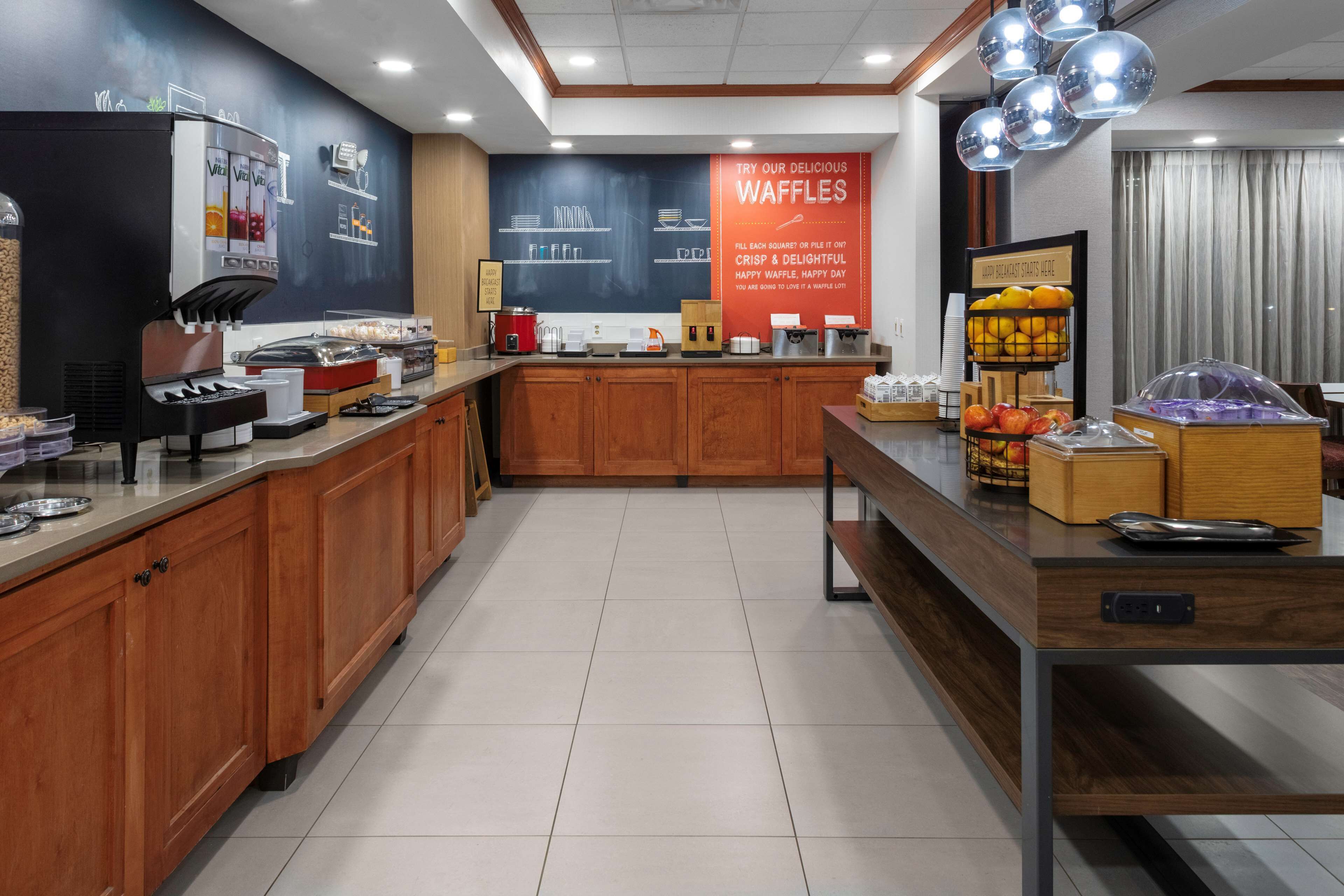 free daily continental breakfast