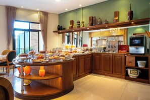 Desayuno buffet incluido todos los días 
