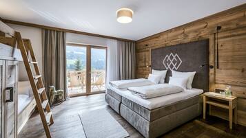 1 bedroom, premium bedding, pillow-top beds, iron/ironing board