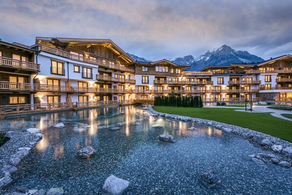 屋内プール、屋外プール