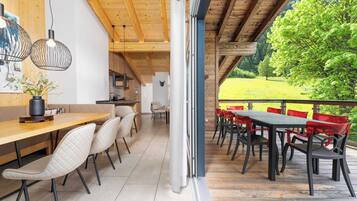 3-bedroom penthouse with private sauna | Hochwertige Bettwaren, Zimmersafe, schallisolierte Zimmer, Babybetten