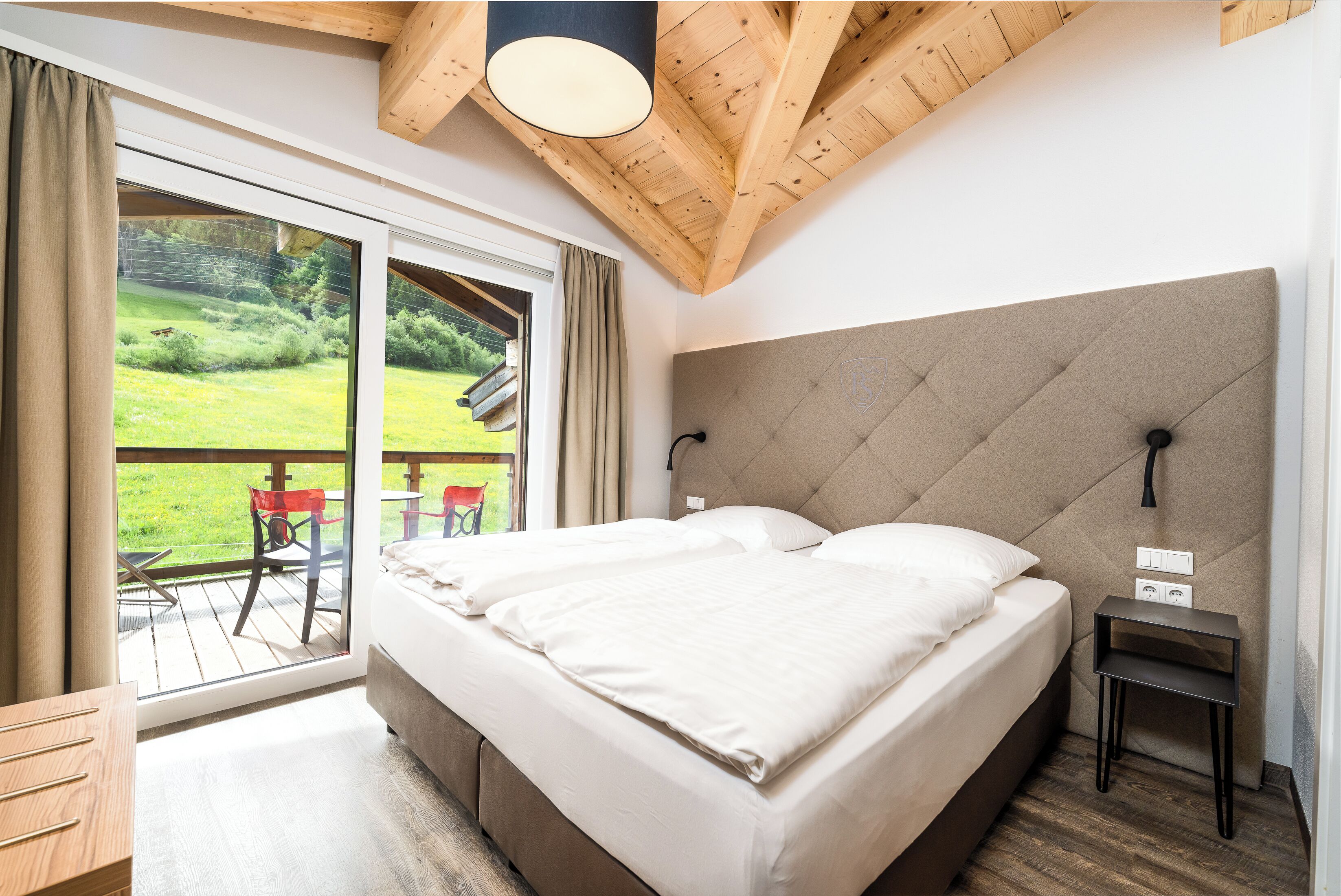 3-bedroom penthouse with private sauna | Ropa de cama de alta calidad, caja fuerte, sistema de insonorización