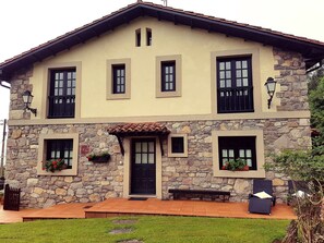House, 2 Bedrooms, Valley View