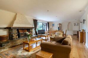 Family Cottage | Desk, free WiFi, bed sheets - Budock Vean Hotel (Falmouth)