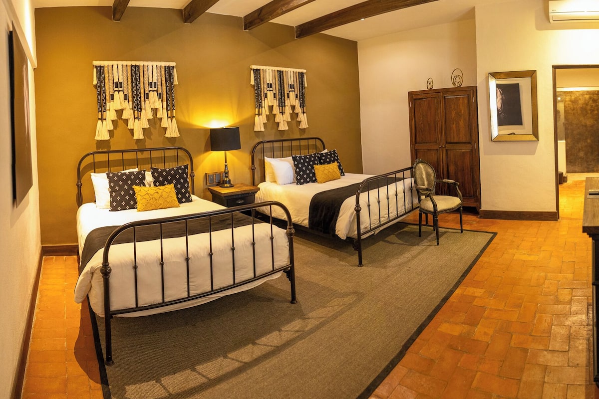 Double Room, 2 Queen Beds
