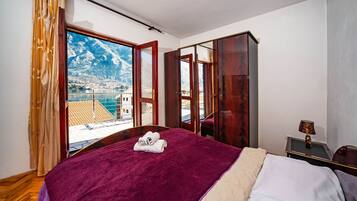 Camera doppia, bagno condiviso | Ferro/asse da stiro, Wi-Fi gratuito