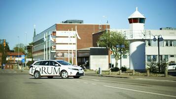 Vista frontal de la propiedad