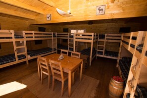 Shared Dormitory (12 people) | Free WiFi