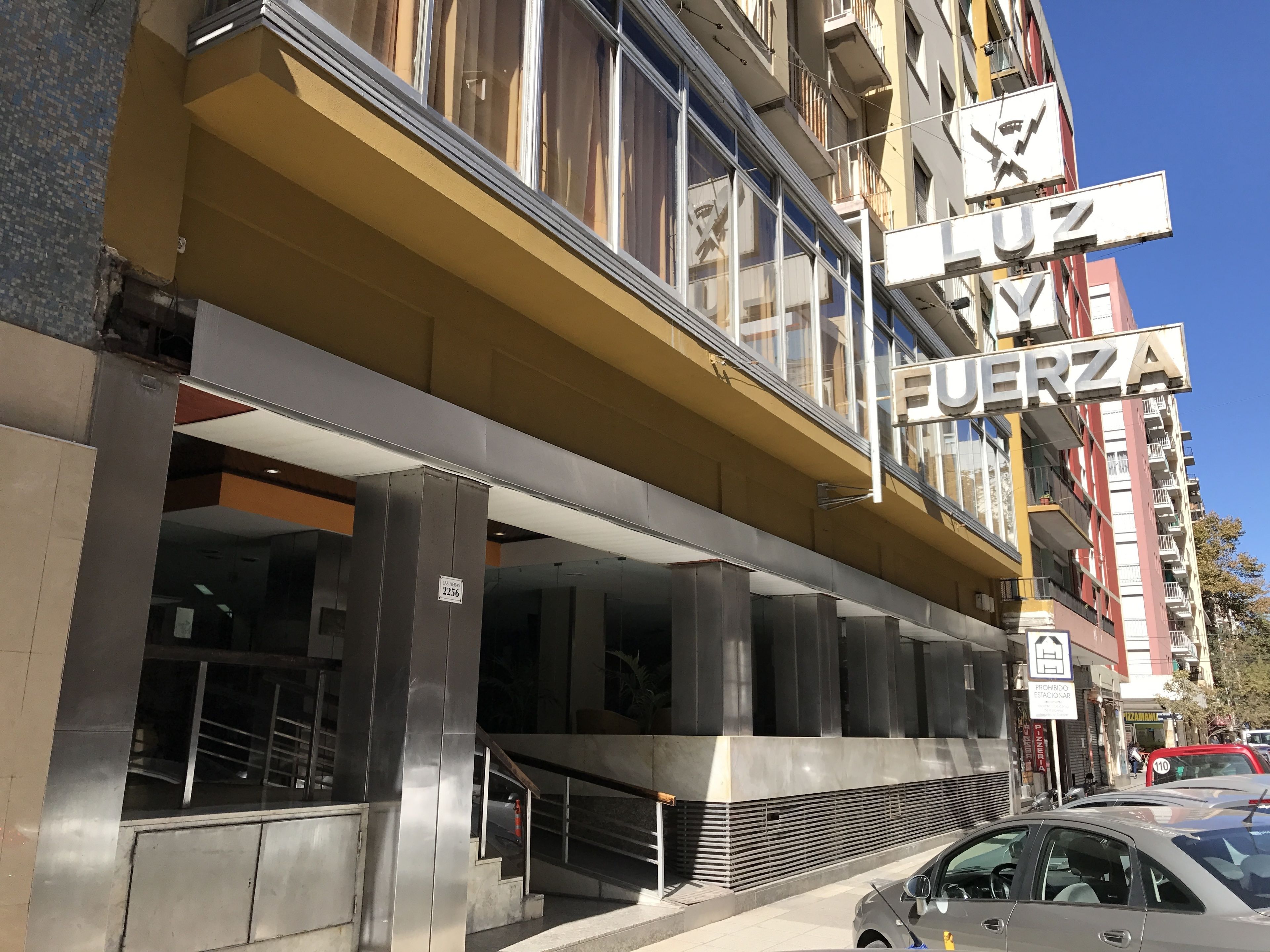 Entrada al alojamiento