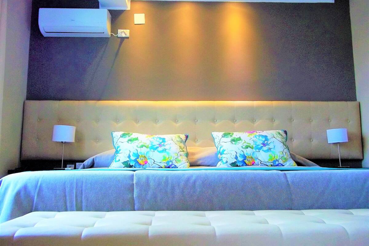 Executive Triple Room | Minibar, blackout drapes, iron/ironing board, free WiFi