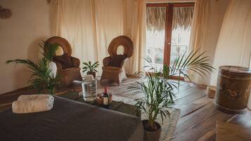 Design Double Room | In-room safe