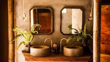 Douche, serviettes fournies