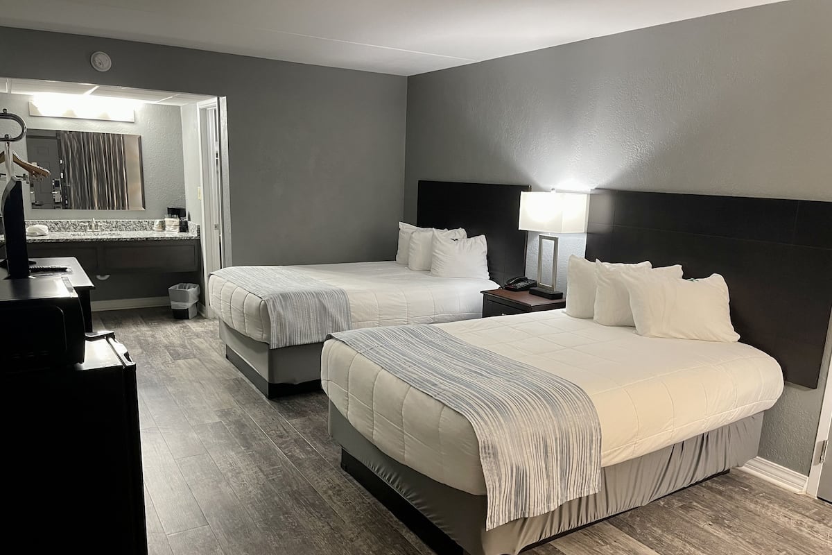Standard Room, 2 Double Beds, Non Smoking