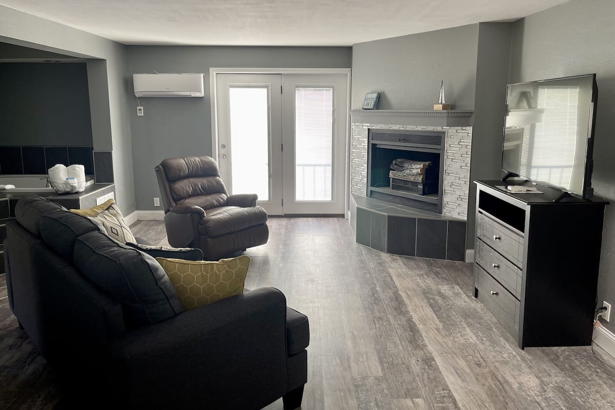 Executive Suite, 1 King Bed with Sofa bed