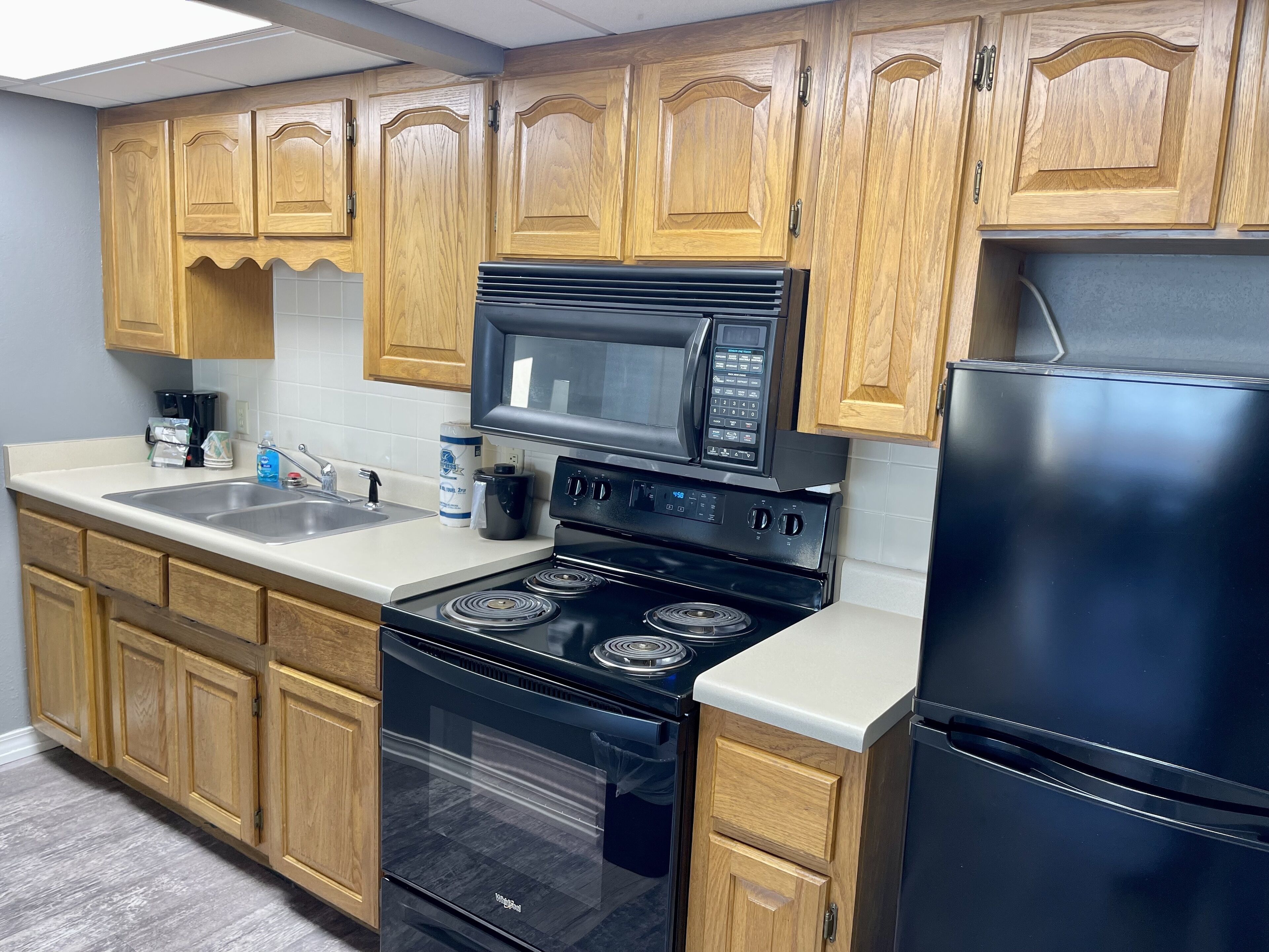 elite suite | private kitchen | fridge, microwave, coffee/tea maker