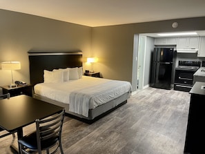 Elite Studio | 1 bedroom, blackout drapes, free WiFi, bed sheets