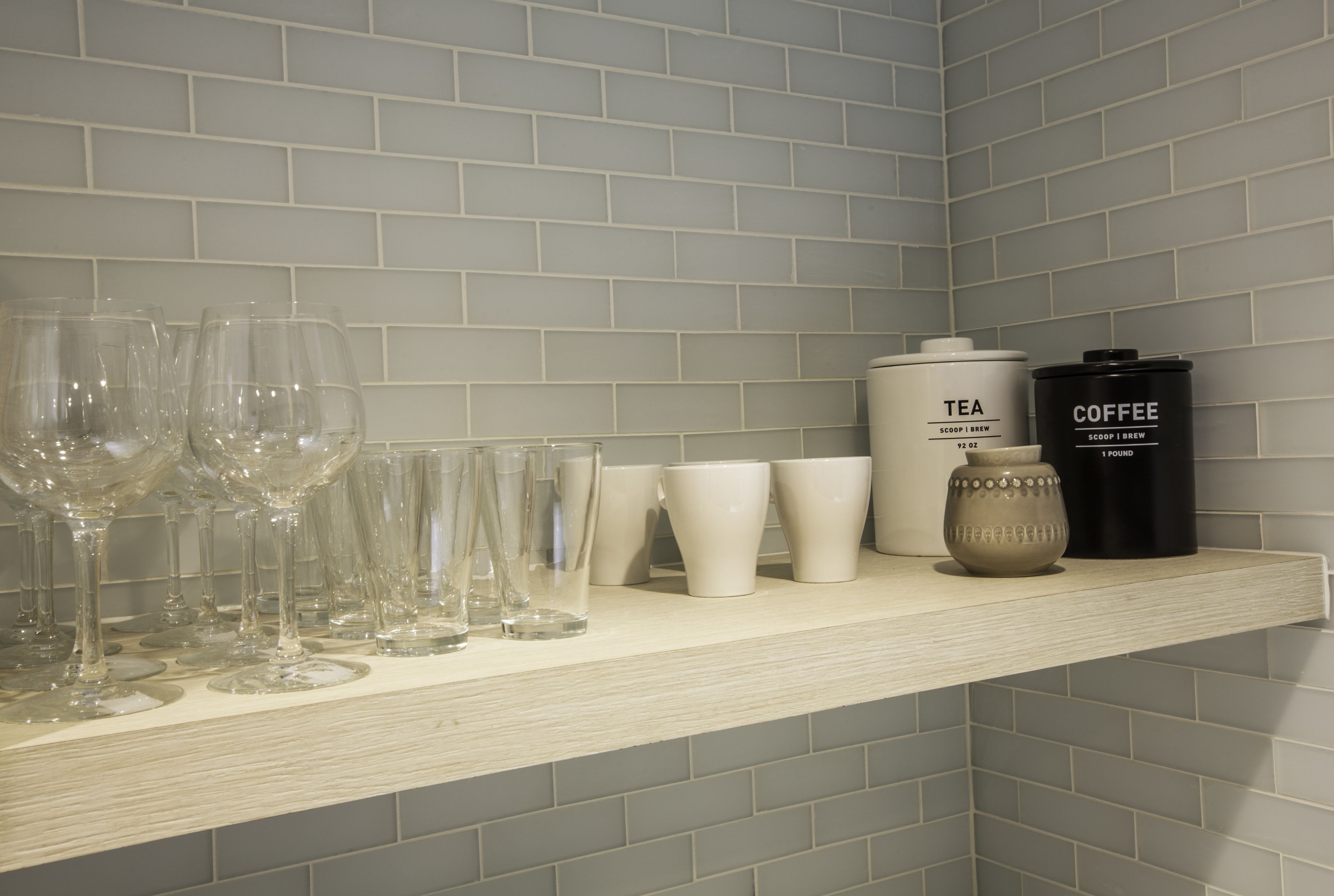 presidential condo, 2 bedrooms, partial ocean view, beachfront | private kitchen | fridge, microwave, stovetop, coffee/tea maker