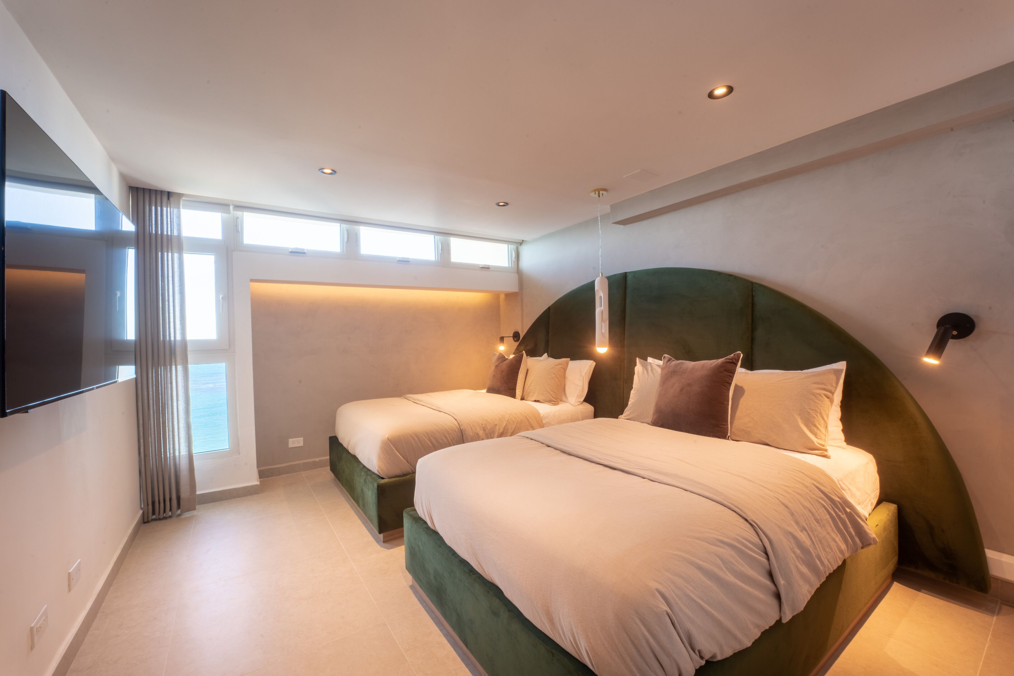 Leilighet – exclusive, 2 soverom, havutsikt, hjørnerom | 1 soverom, sengetøy av topp kvalitet og senger med overmadrass