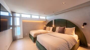 Leilighet – exclusive, 2 soverom, havutsikt, hjørnerom | 1 soverom, sengetøy av topp kvalitet og senger med overmadrass