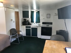 Habitación doble, no fumadores, cocina | Cocina básica privada | Frigorífico, microondas y cafetera o tetera