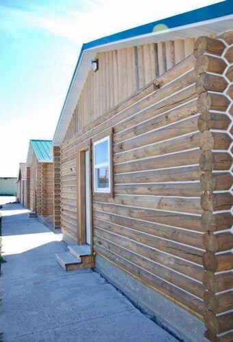 Tenderfoot Cabins & Motel