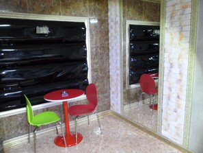 高级双人房, 1 张大床 | 客房服务设施