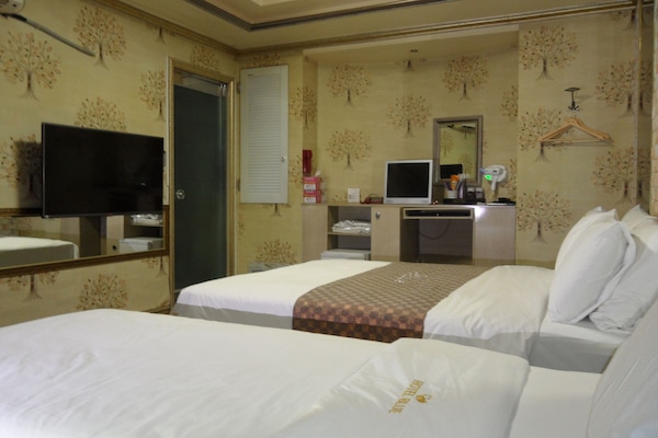 Camera Deluxe, vista città | 1 camera, biancheria da letto di alta qualità, con stile personalizzato