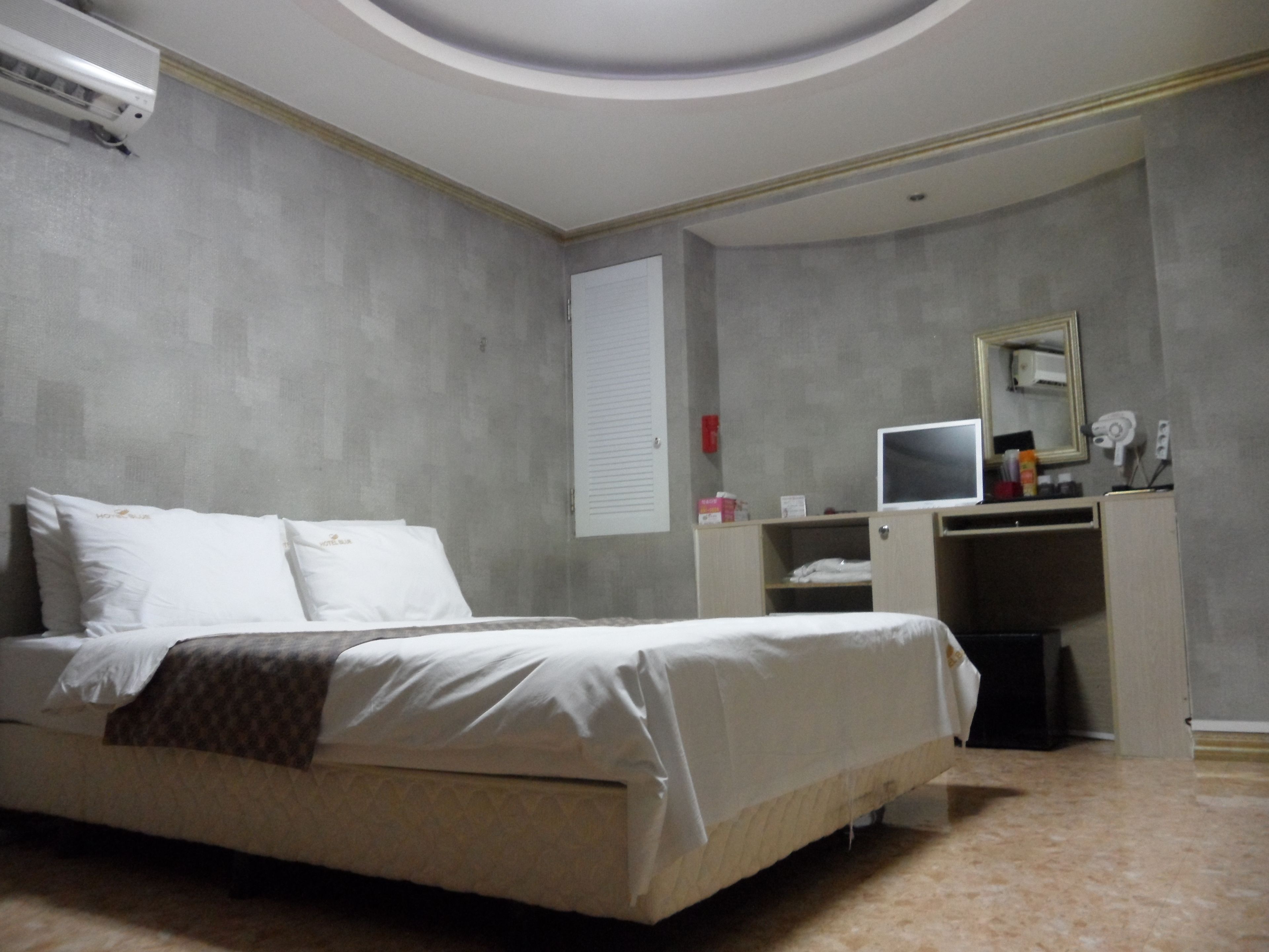 superior double room, 1 queen bed | 1 bedroom, premium bedding, individually decorated, laptop workspace