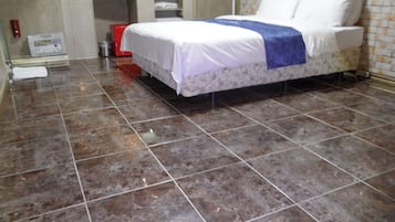 Superior Double Room, 1 Queen Bed | Premium bedding, individually decorated, laptop workspace