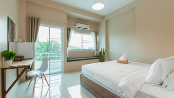 خزنة داخل الغرفة ومكتب وواي فاي مجانًا وملاءات أسرّة