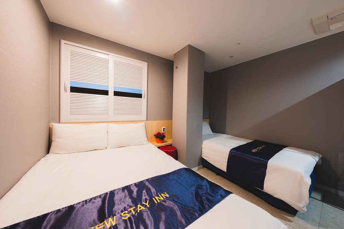 Triple Room | Premium bedding, individually decorated, individually furnished, desk