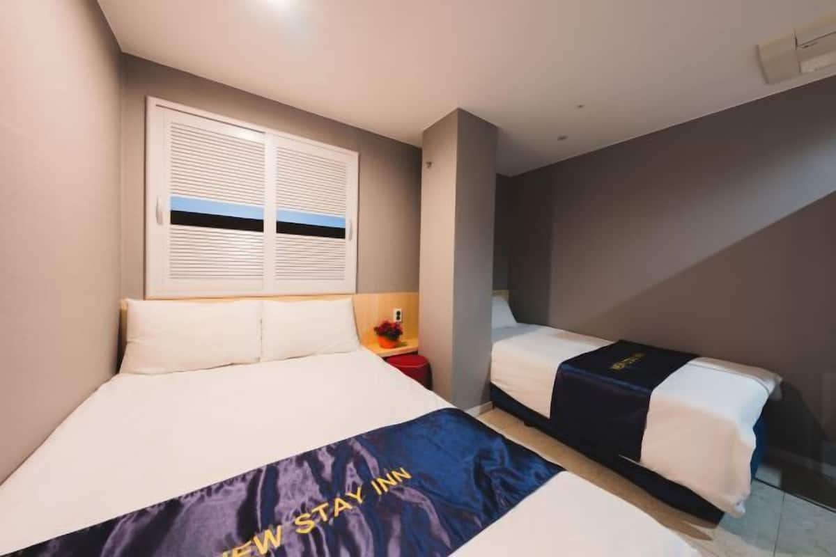 Premium bedding, individually decorated, individually furnished, desk