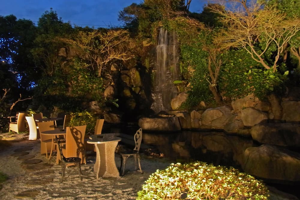 Hotel Pearl Garden