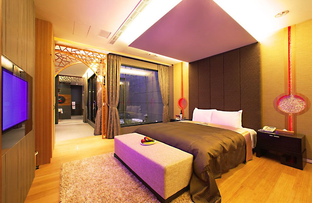 premium suite | 1 bedroom, minibar, blackout curtains, soundproofing