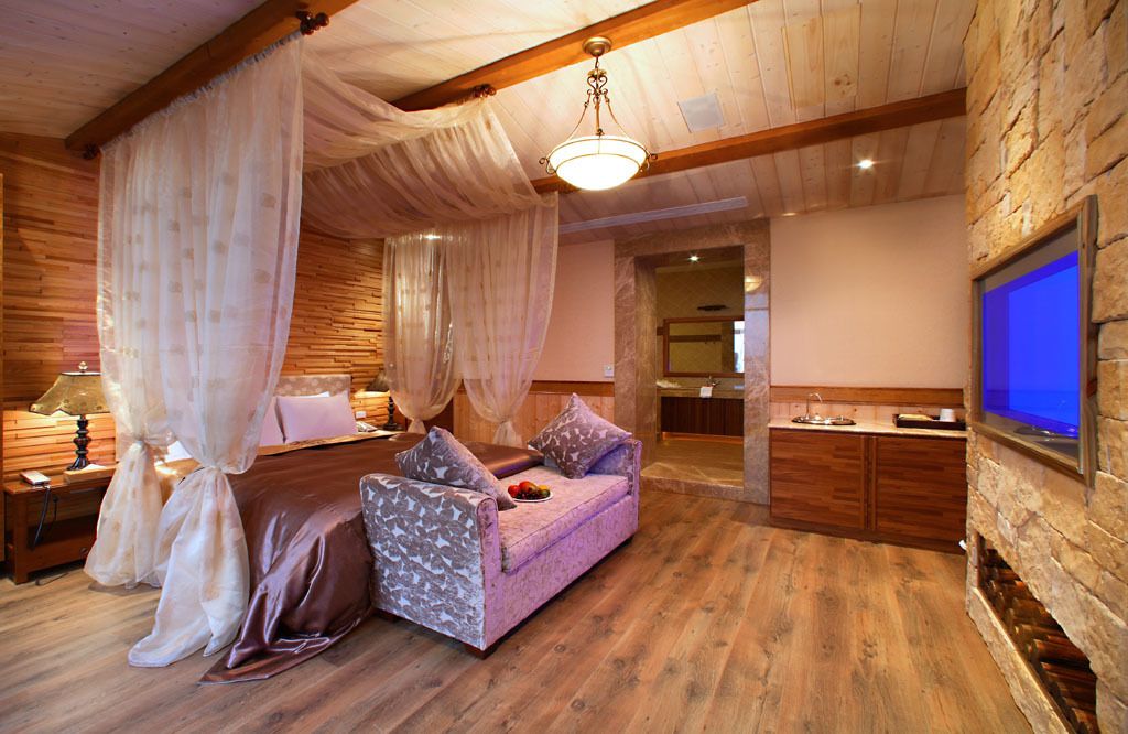 premium suite | 1 bedroom, minibar, blackout curtains, soundproofing