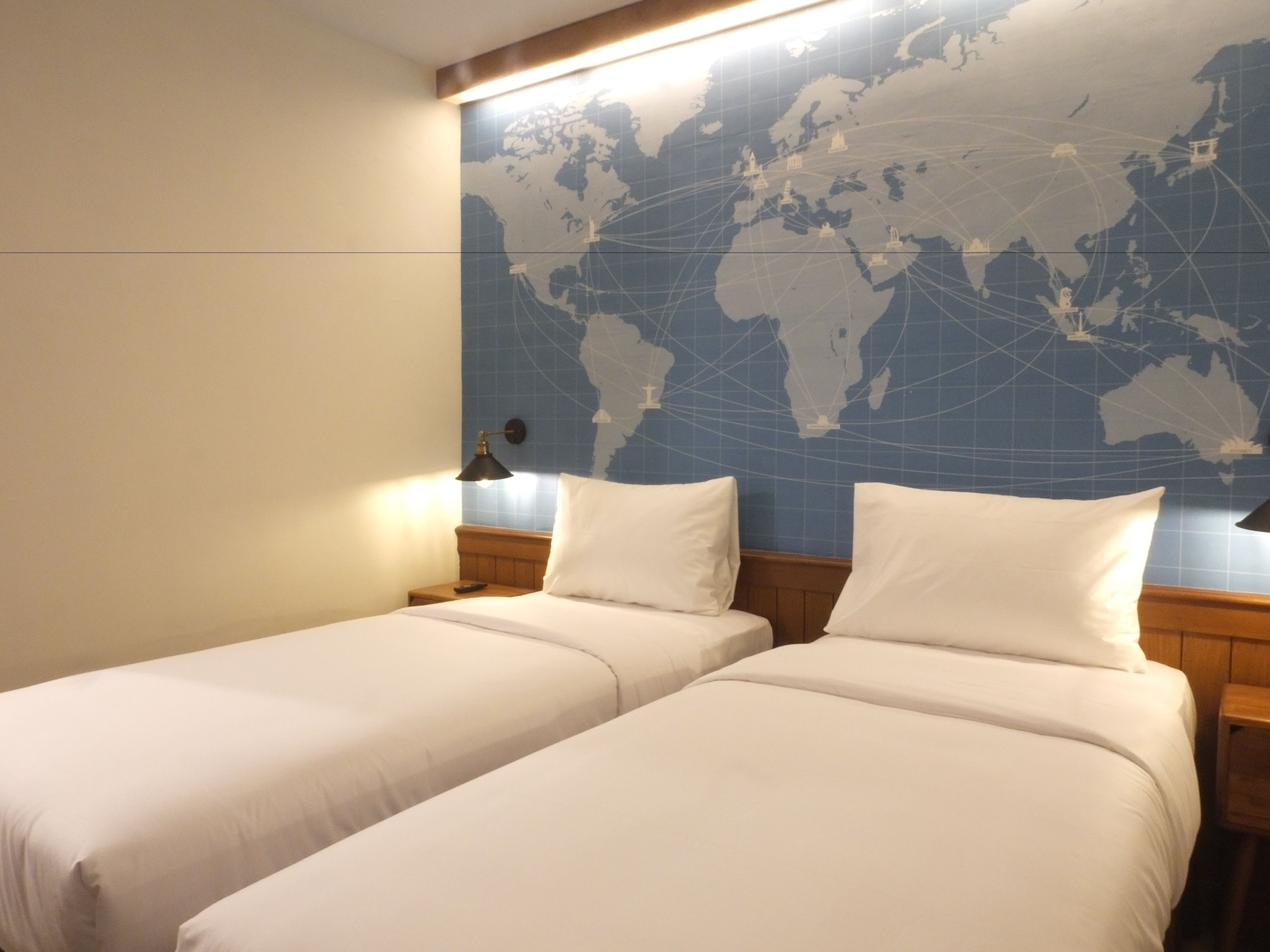 Bureau, Wi-Fi gratuit, draps fournis