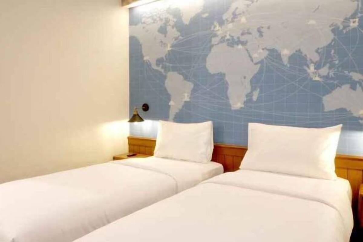 Skrivebord, wi-fi (inkludert) og sengetøy