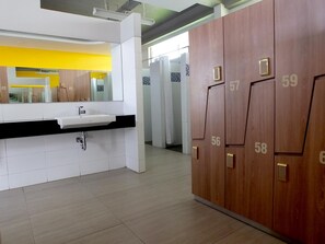 淋浴设施、免费洗浴用品、毛巾